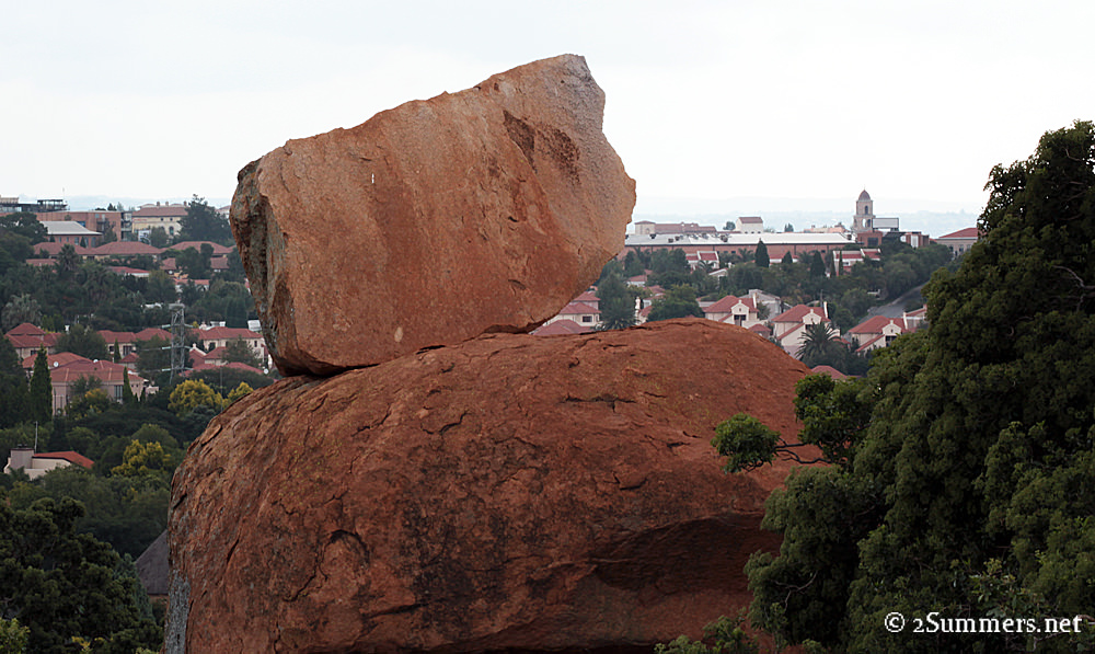 Lonehill rocks and Monte