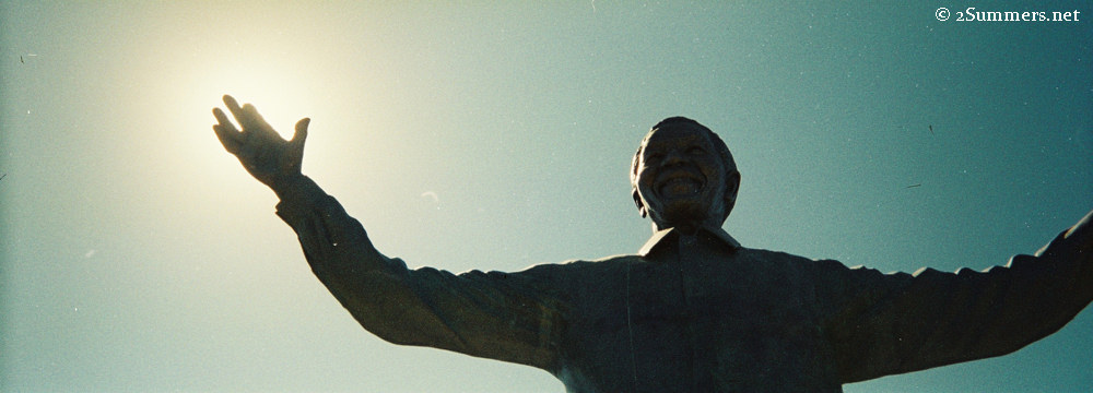 Mandela statue small