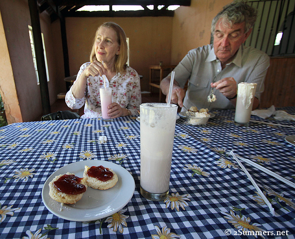 Milkshake and scones