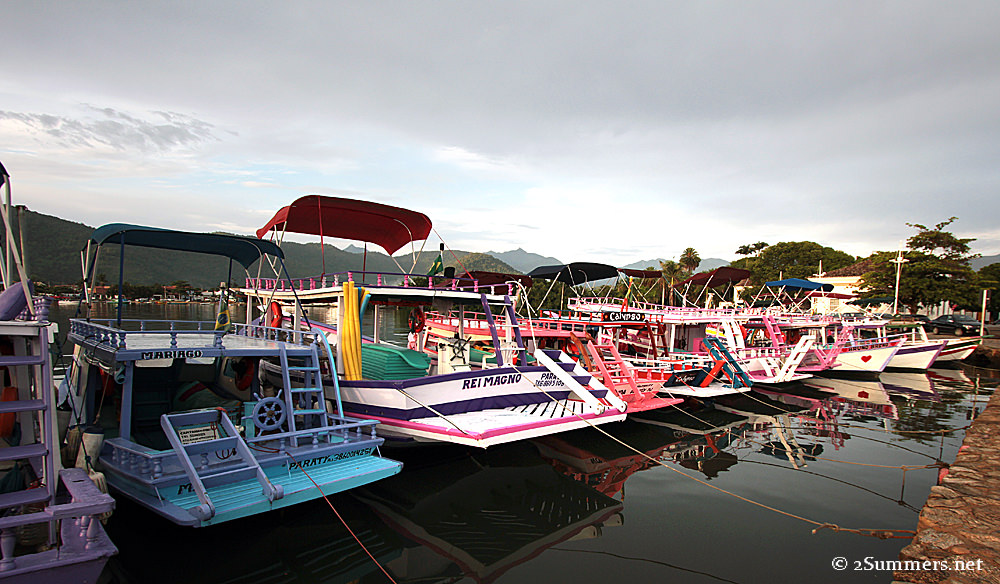 Paraty boats