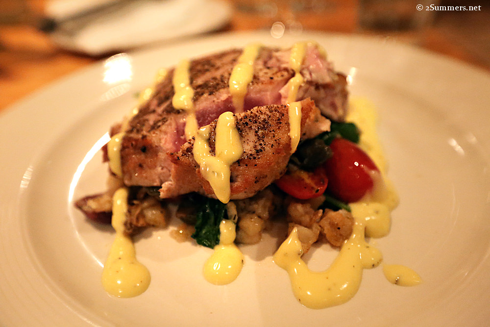 Cafe Des Artes tuna cooked