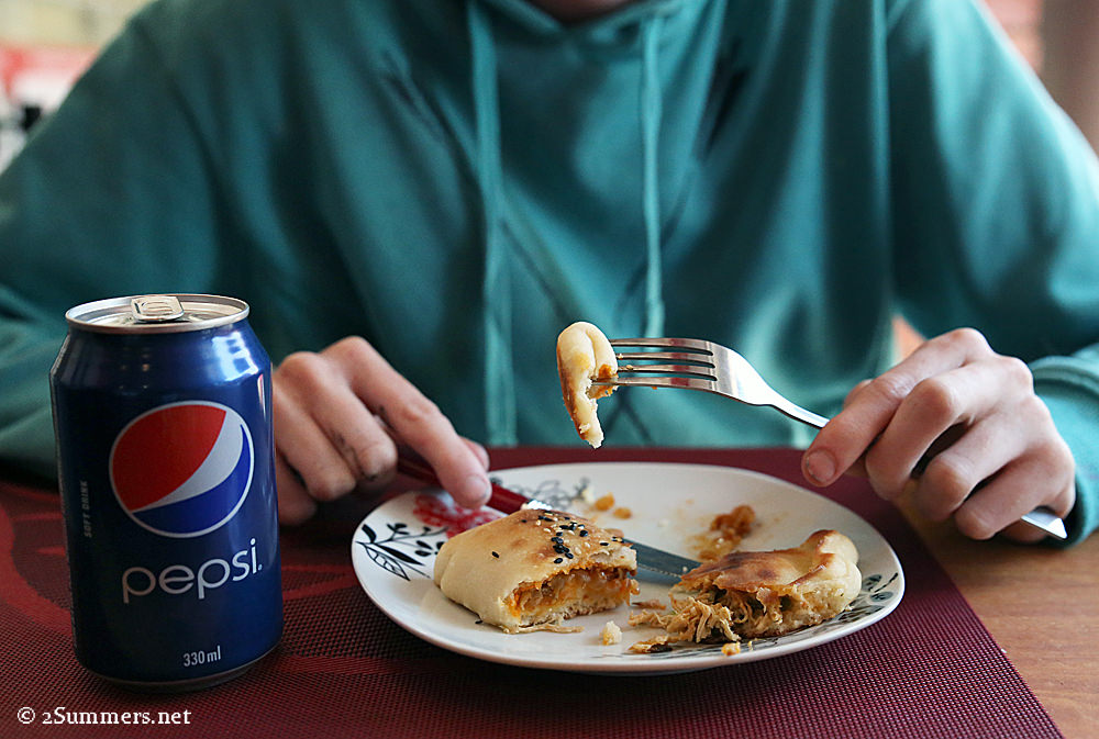 King Arabic eating pies