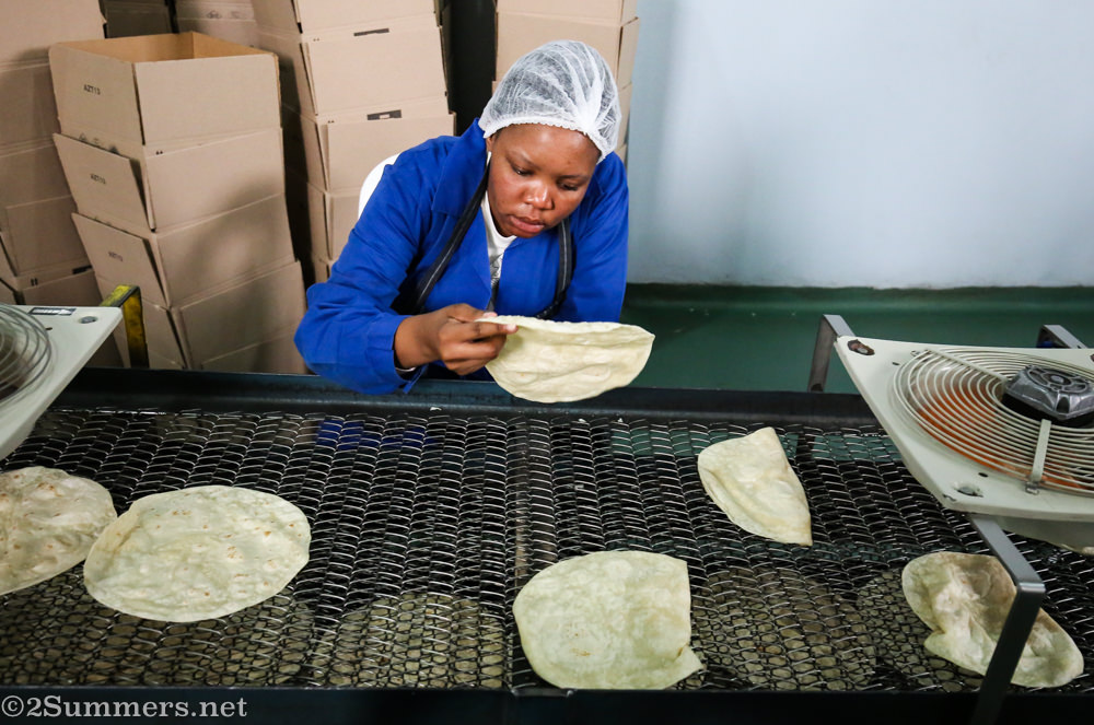 Azteca Mexican food tortilla making