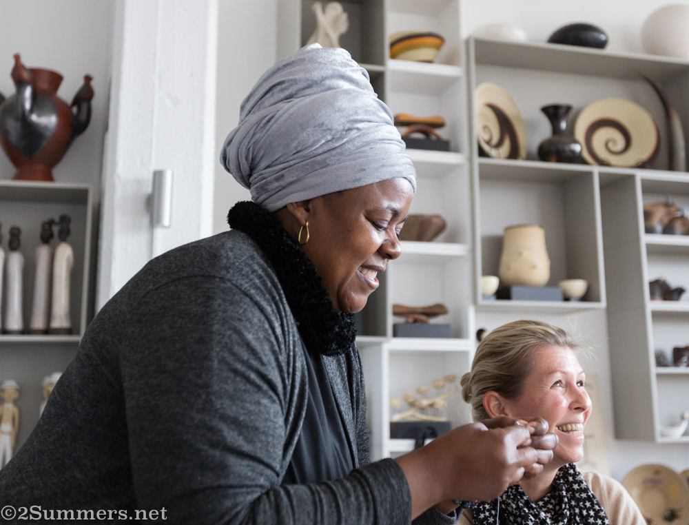 Beauty Maswanganyi teaching a beading class at piece
