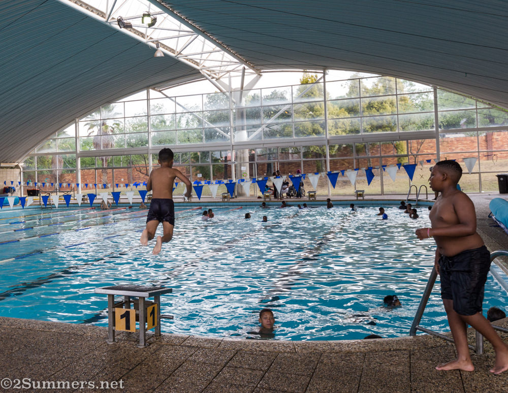 Kids playing in the Linden Pool