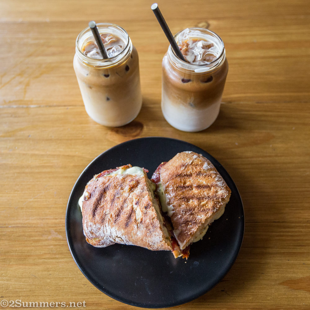 Yield coffees and sandwiches