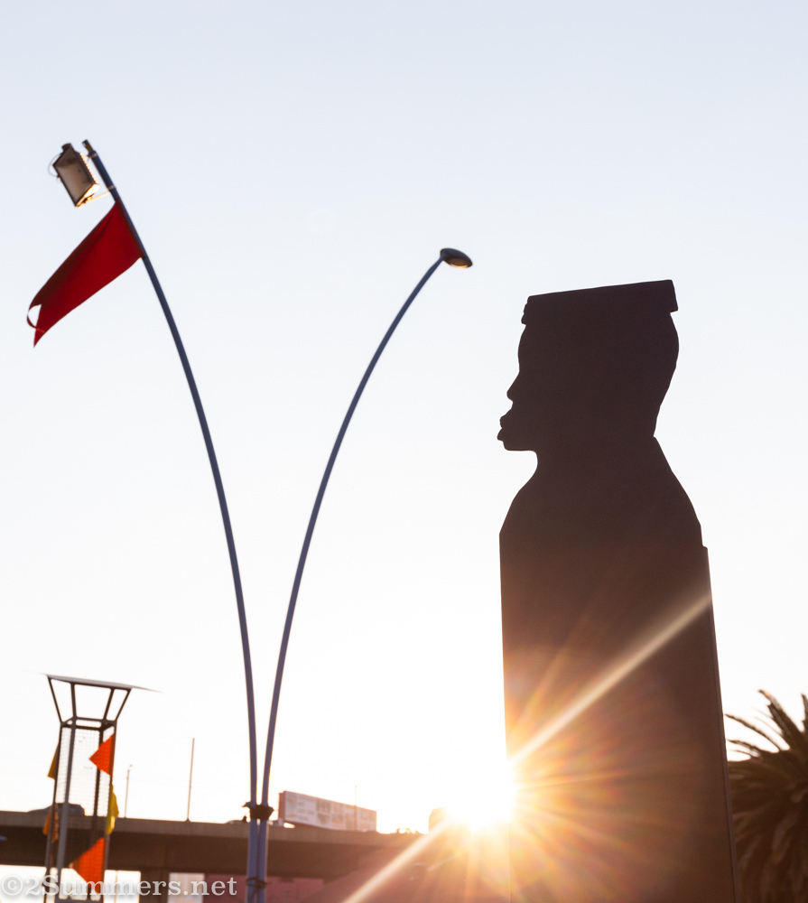 Newtown head sculpture in front of Museum Africa
