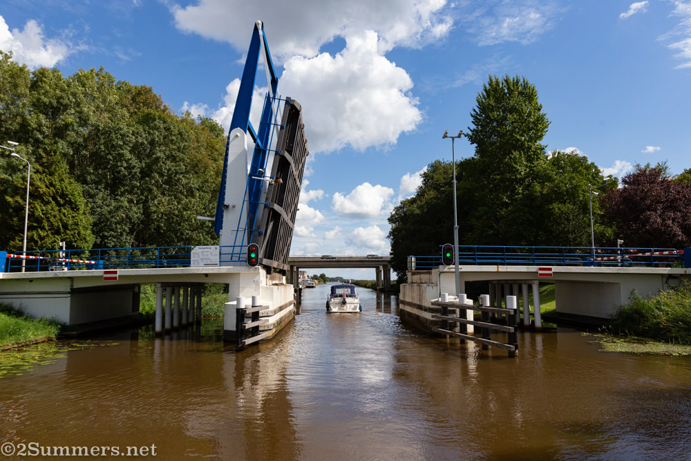 Dutch drawbridge