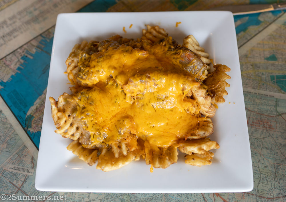 Chile cheese fries
