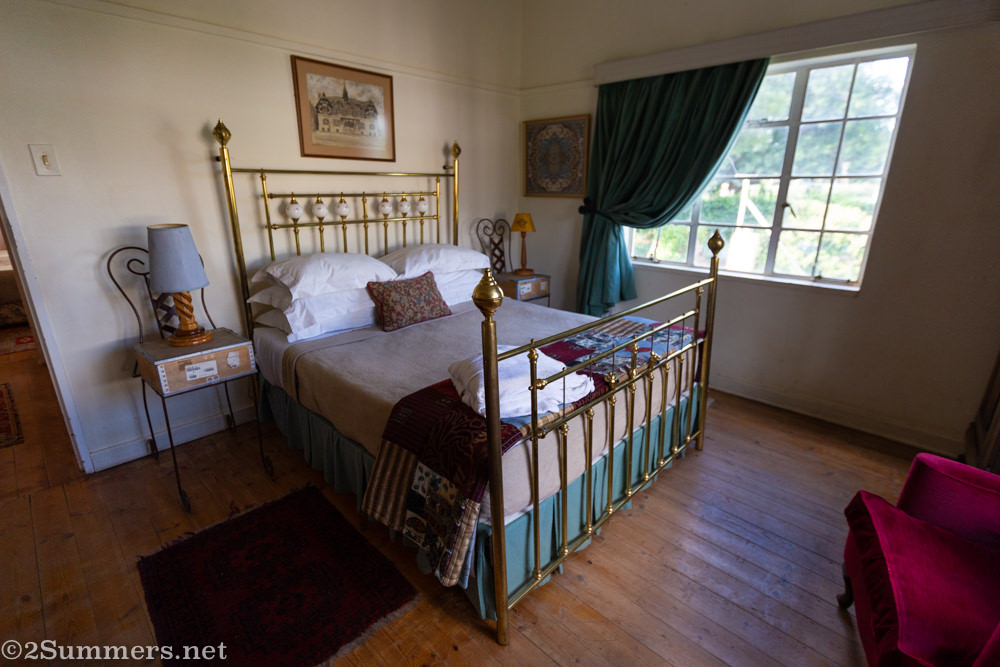 Guest room inside De Oude Huize