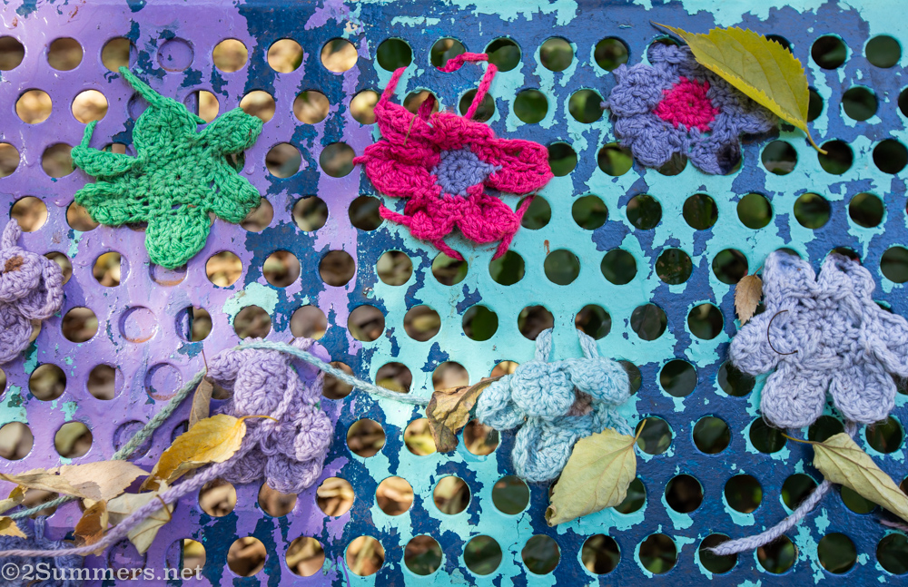 Yarn bombs in the Wilds