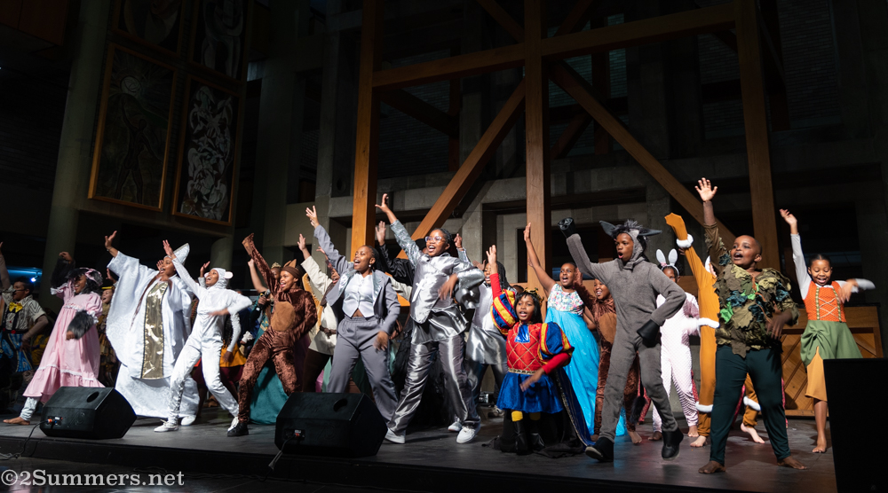 Shrek performance at the Sundowner Concert